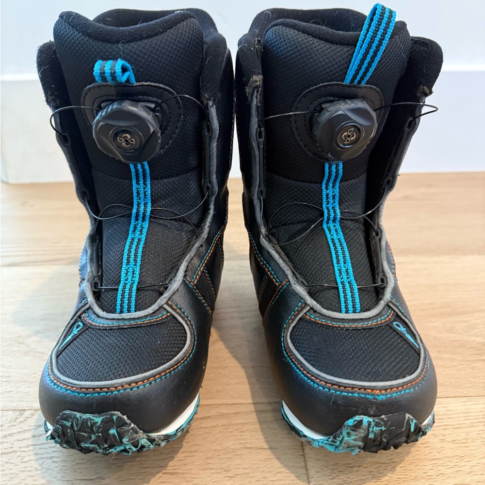 Kids K2 Snowboarding Boots